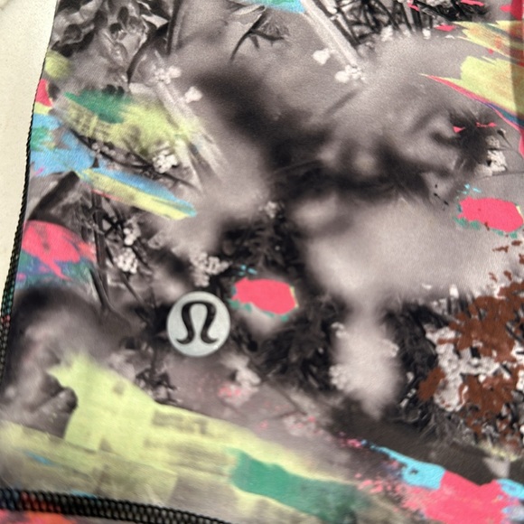 Lululemon Cropped Top NWOT - Picture 8 of 8